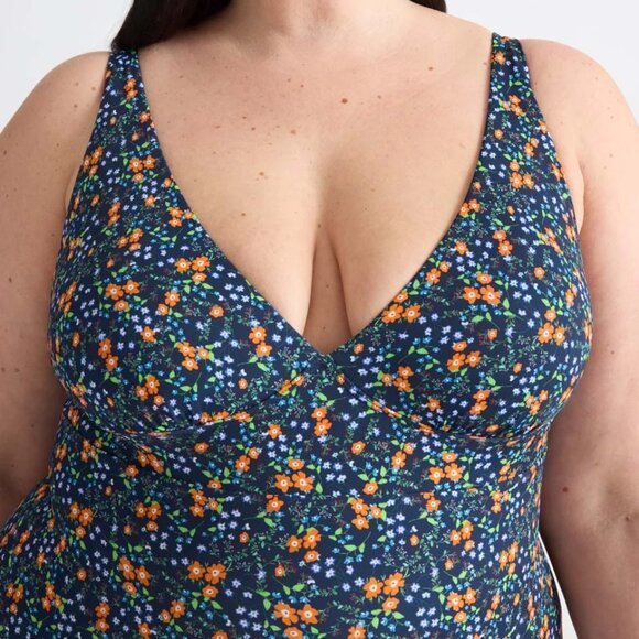 NWT Knix Leakproof Deep V One Piece Swimsuit L+ - Picture 2 of 16